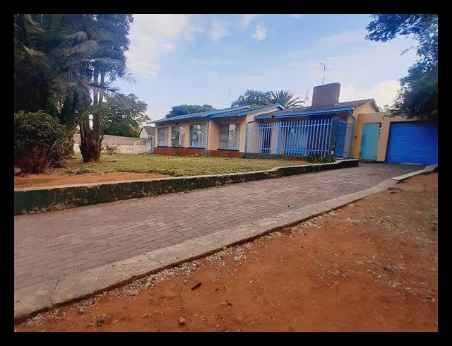 3 BEDROOM HOUSE FOR SALE IN BIRCH ACRES